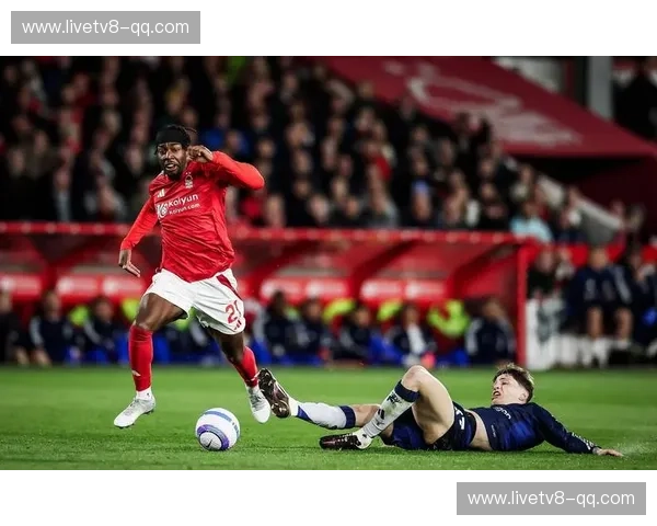 诺丁汉森林攻防转换节奏混乱 近期英超表现拖累保级形势